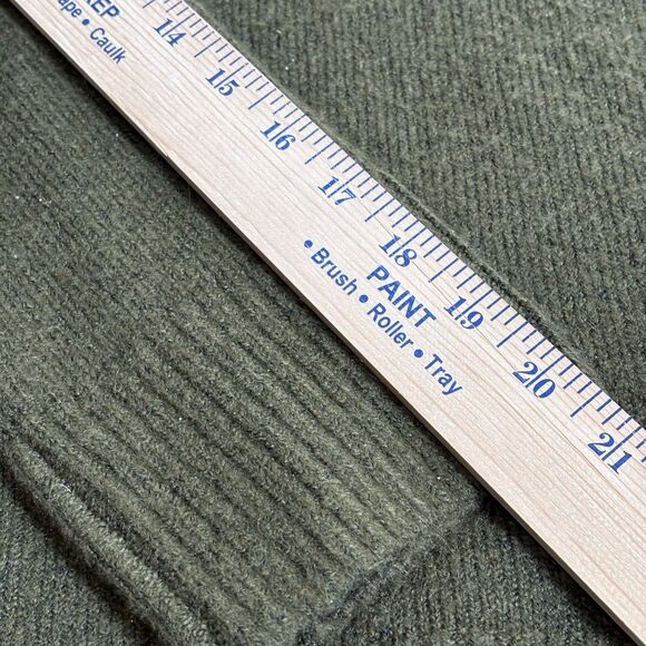 Andree By Unit oversizes Women's Olive Green Turtleneck Sweater Size Small - Picture 8 of 14